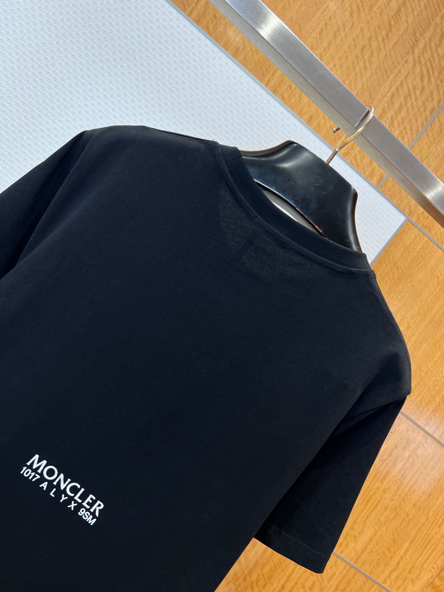 Moncler T-shirt
