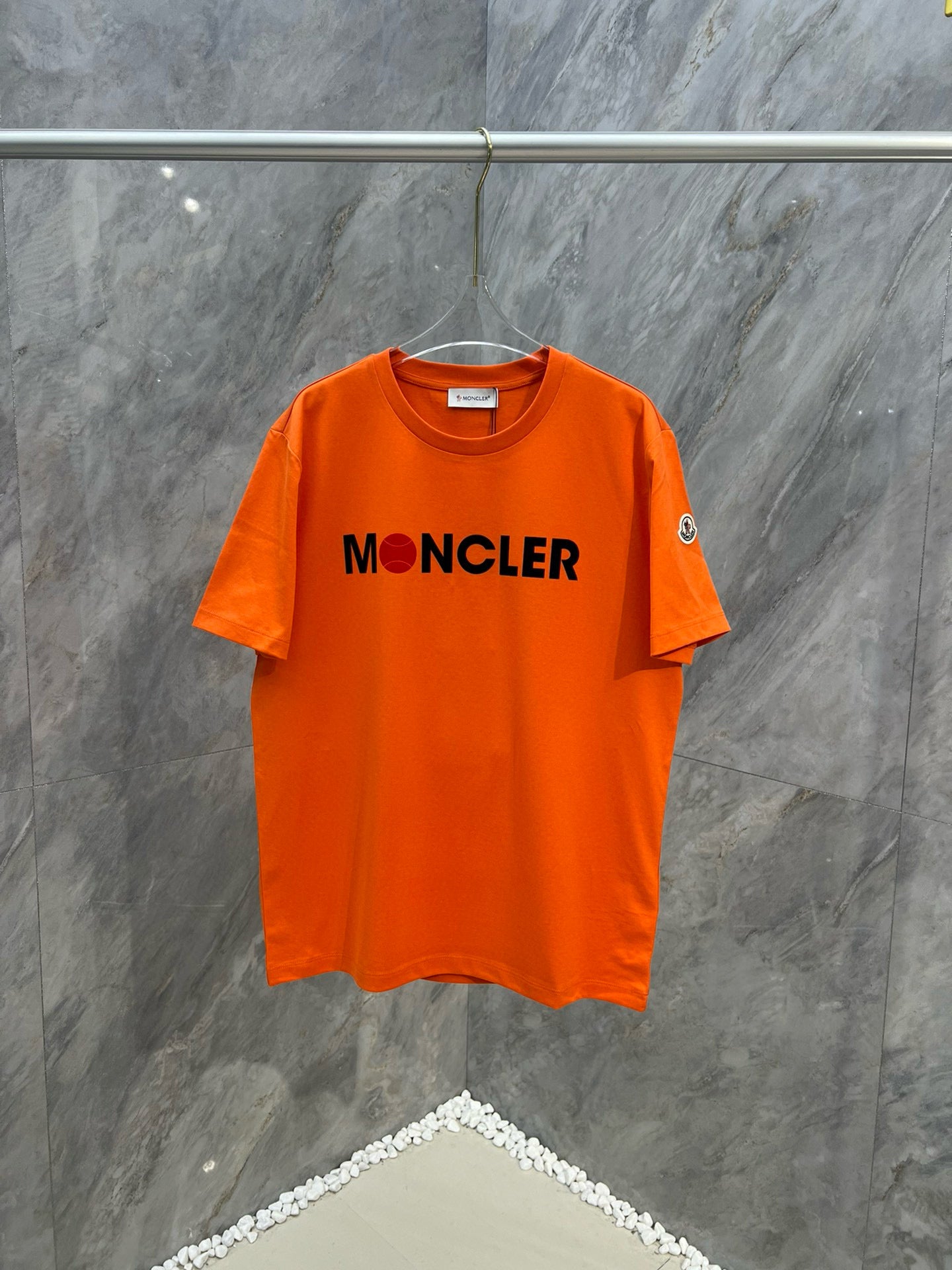 Moncler T-shirt