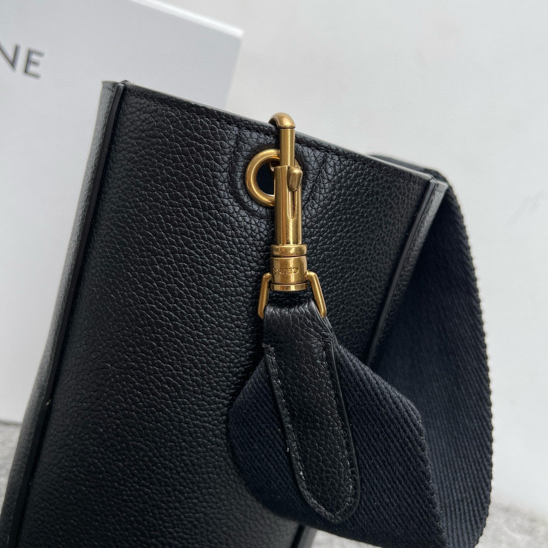 Celine Sangle Bucket
