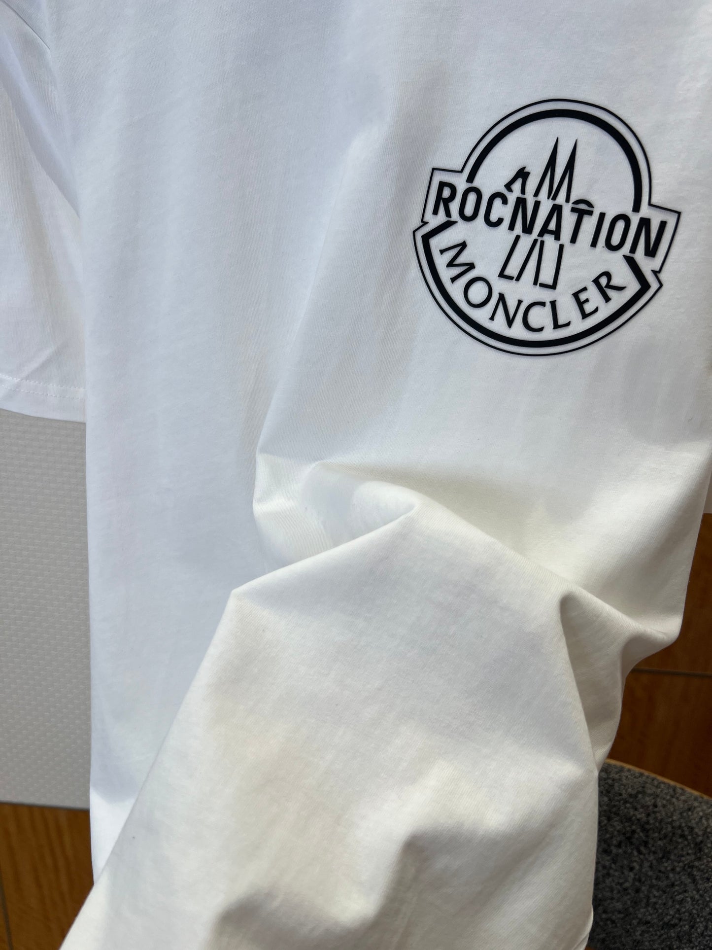 Moncler T-shirt