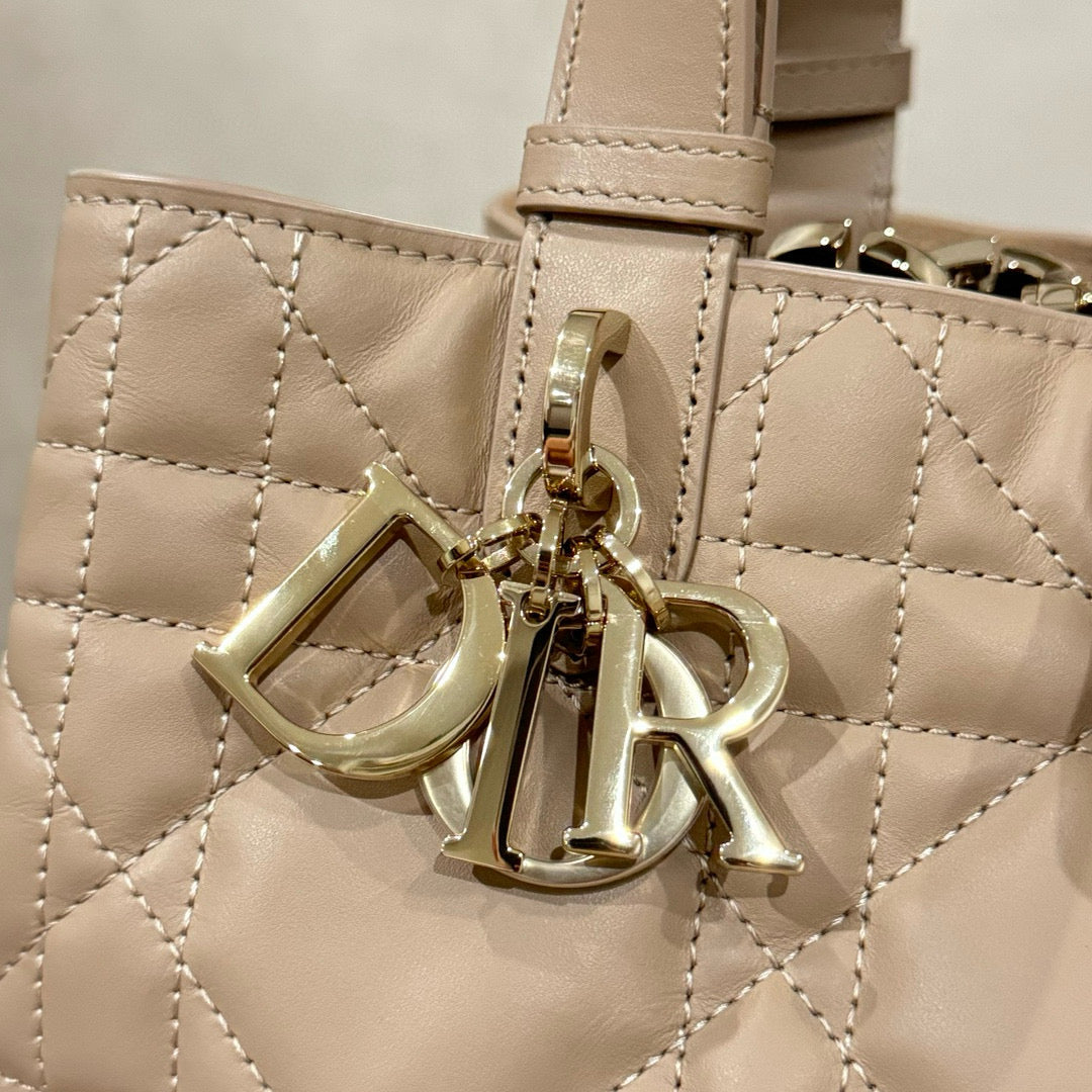 Dior Toujours Bag