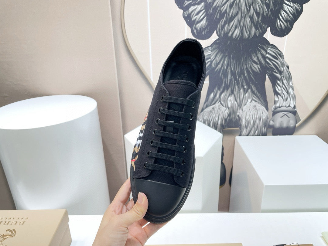 Burberry Sneakers