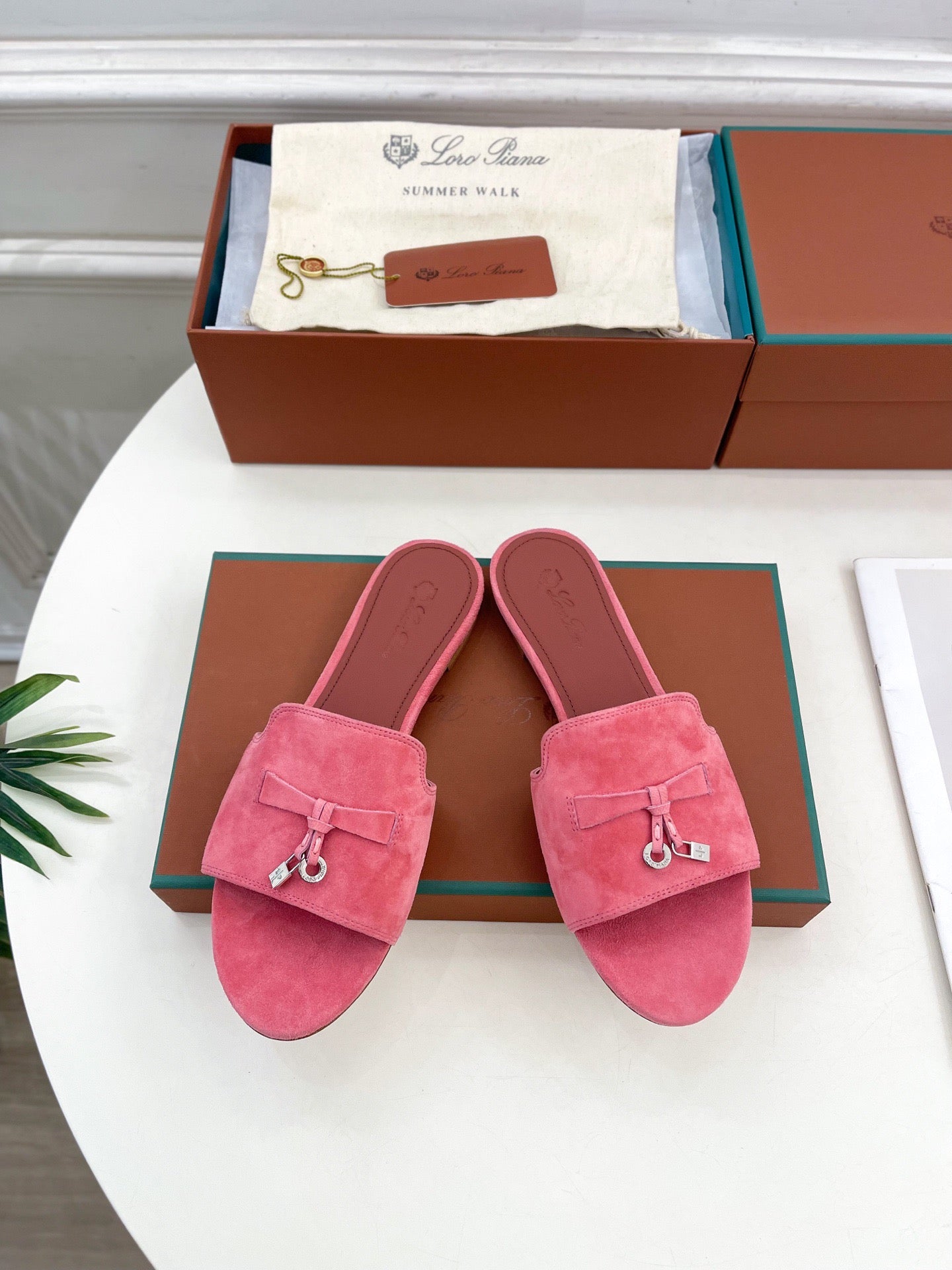 LP Sandals