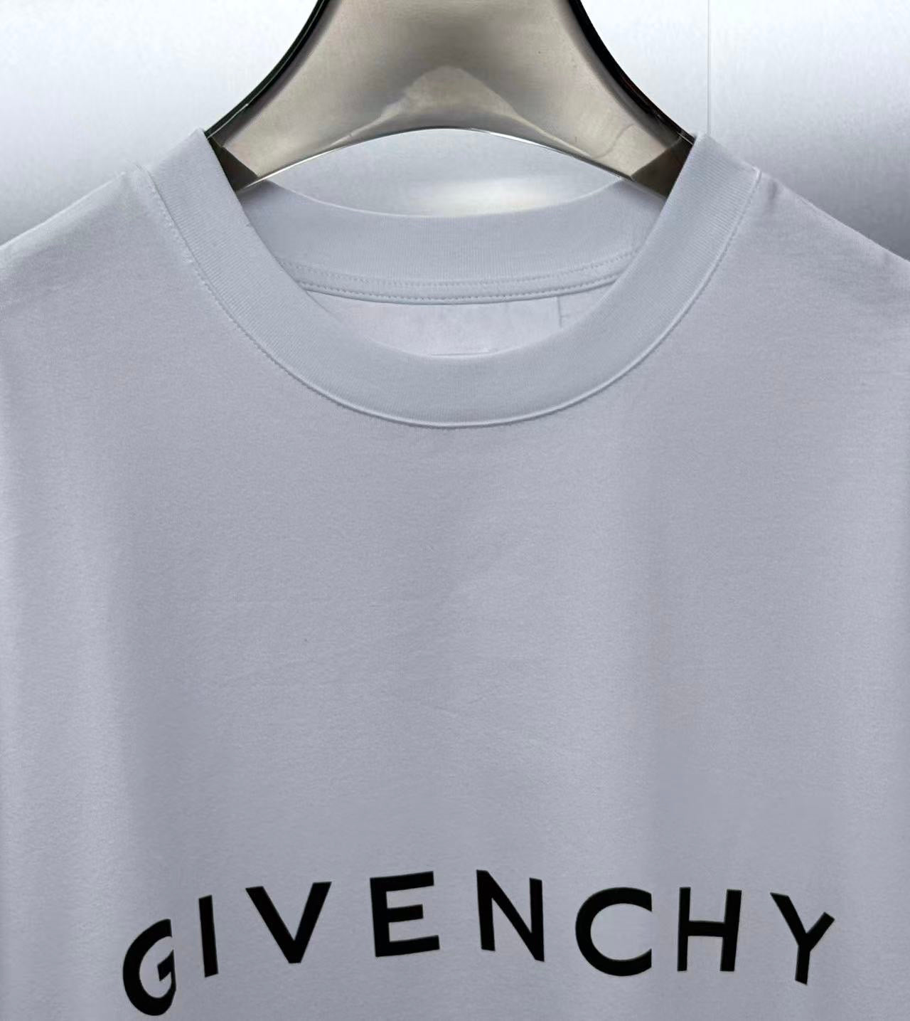 Givenchy T-Shirt