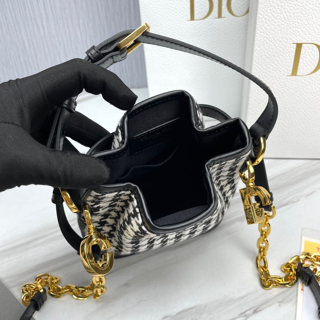 Dior C’est Handbag (17cm)