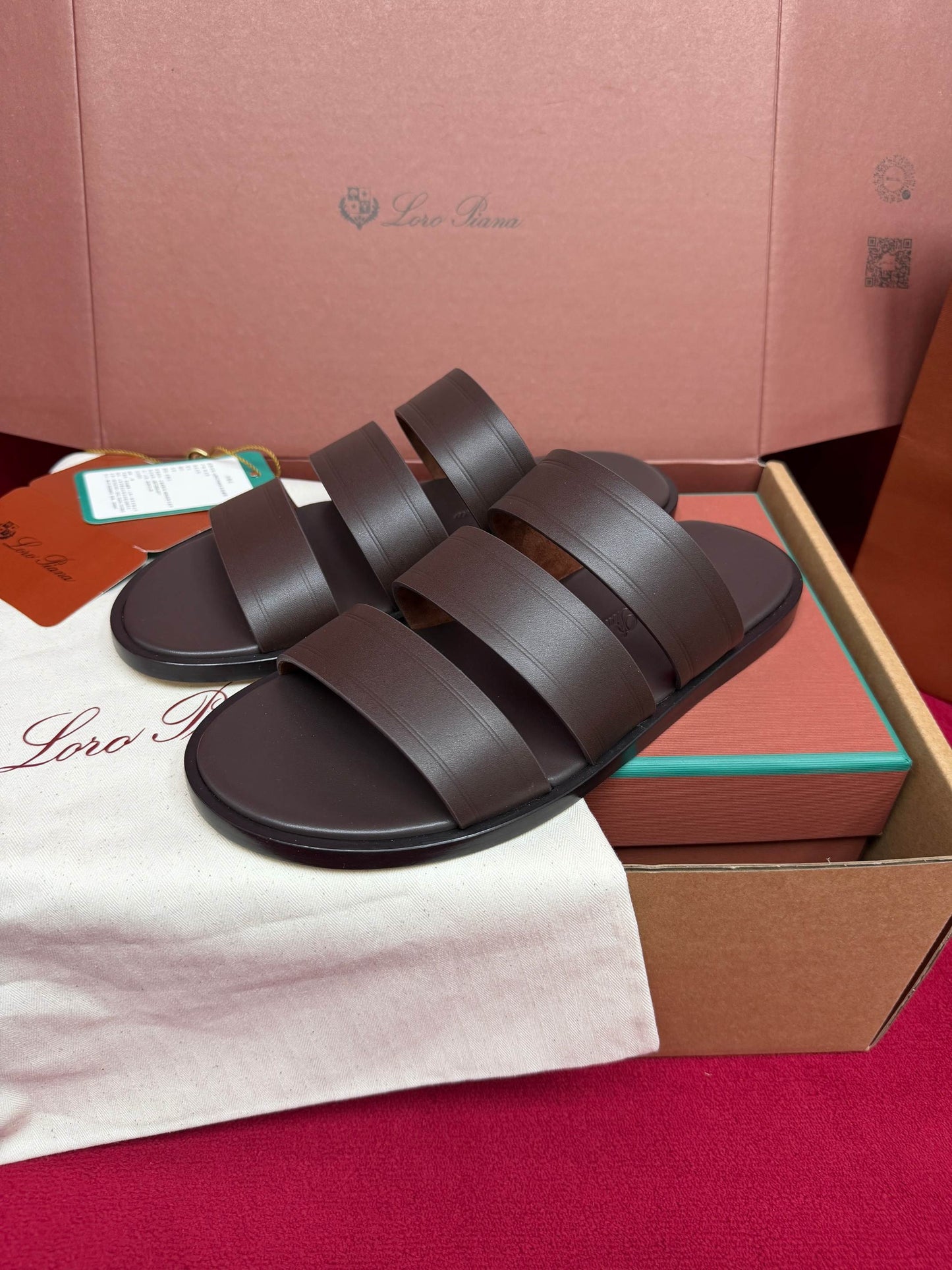 LP Sandals