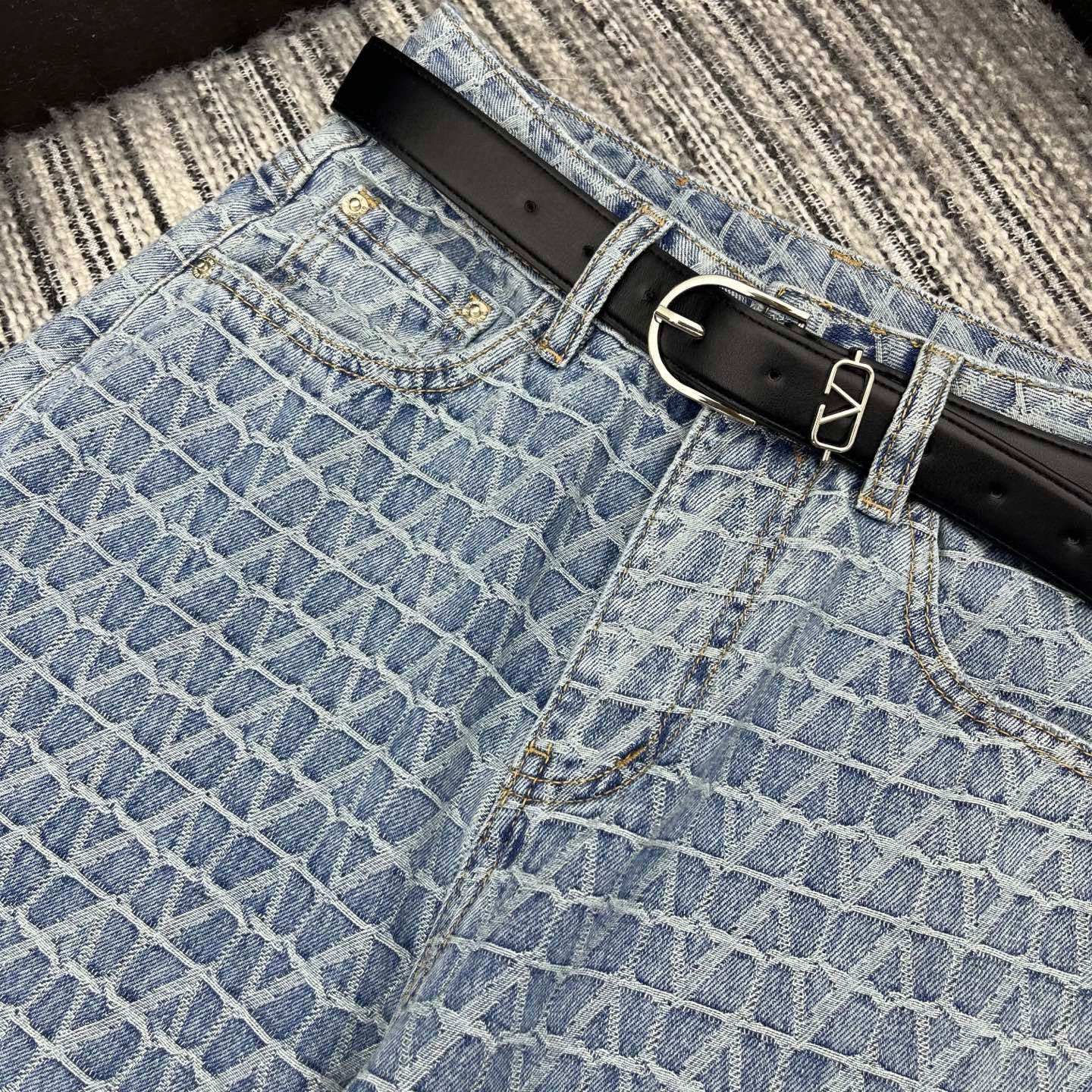 Valentino Long Jeans