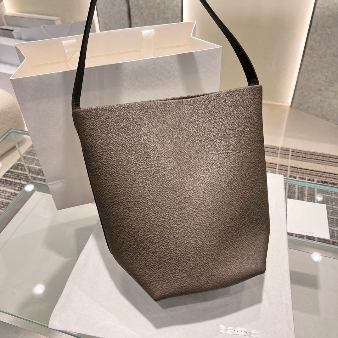 The Row Bucket Bag(30CM*28CM*15.5CM)