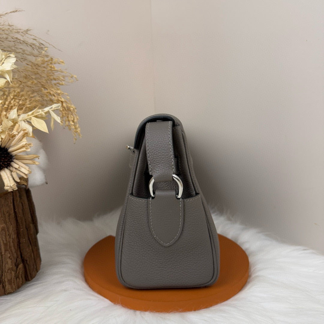 Hermes Messenger Bag