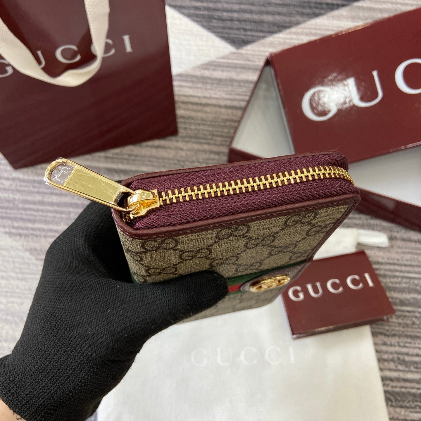 Gucci Long Zipped Wallet
