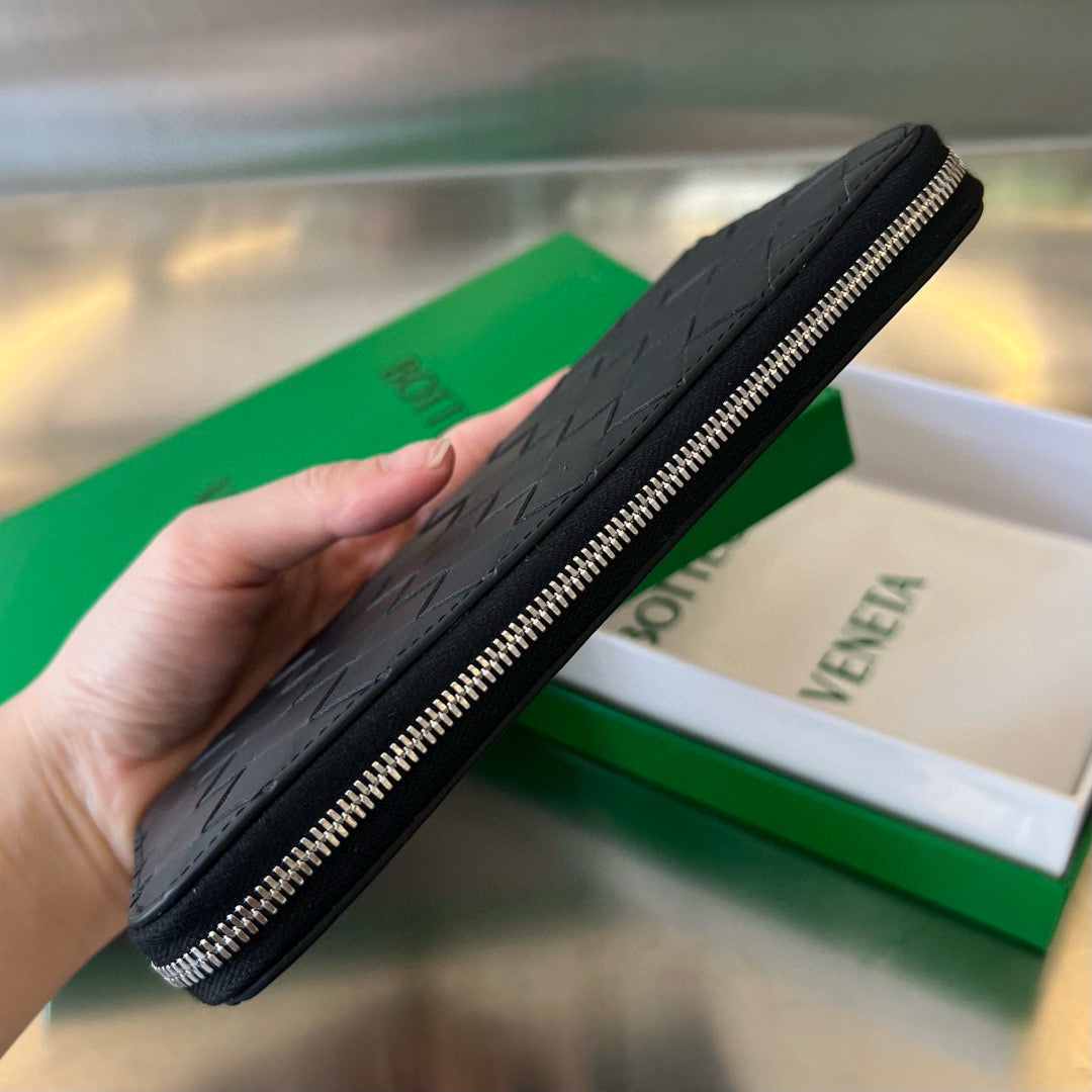 Bottega Veneta Long Zipped Wallet