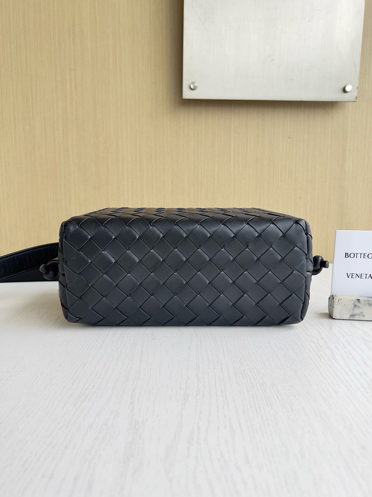BV Intrecciato Loop Camera Bag