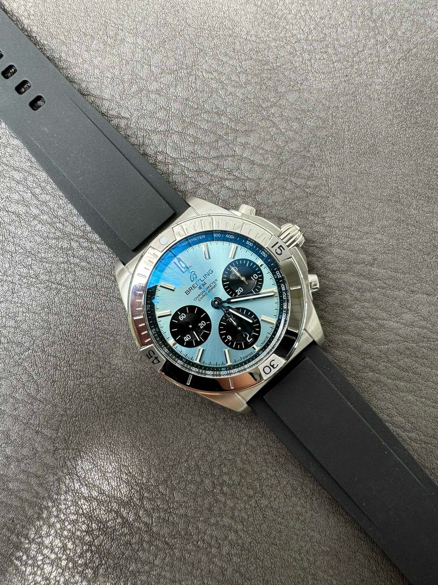 Breitling Chronomat B01 42