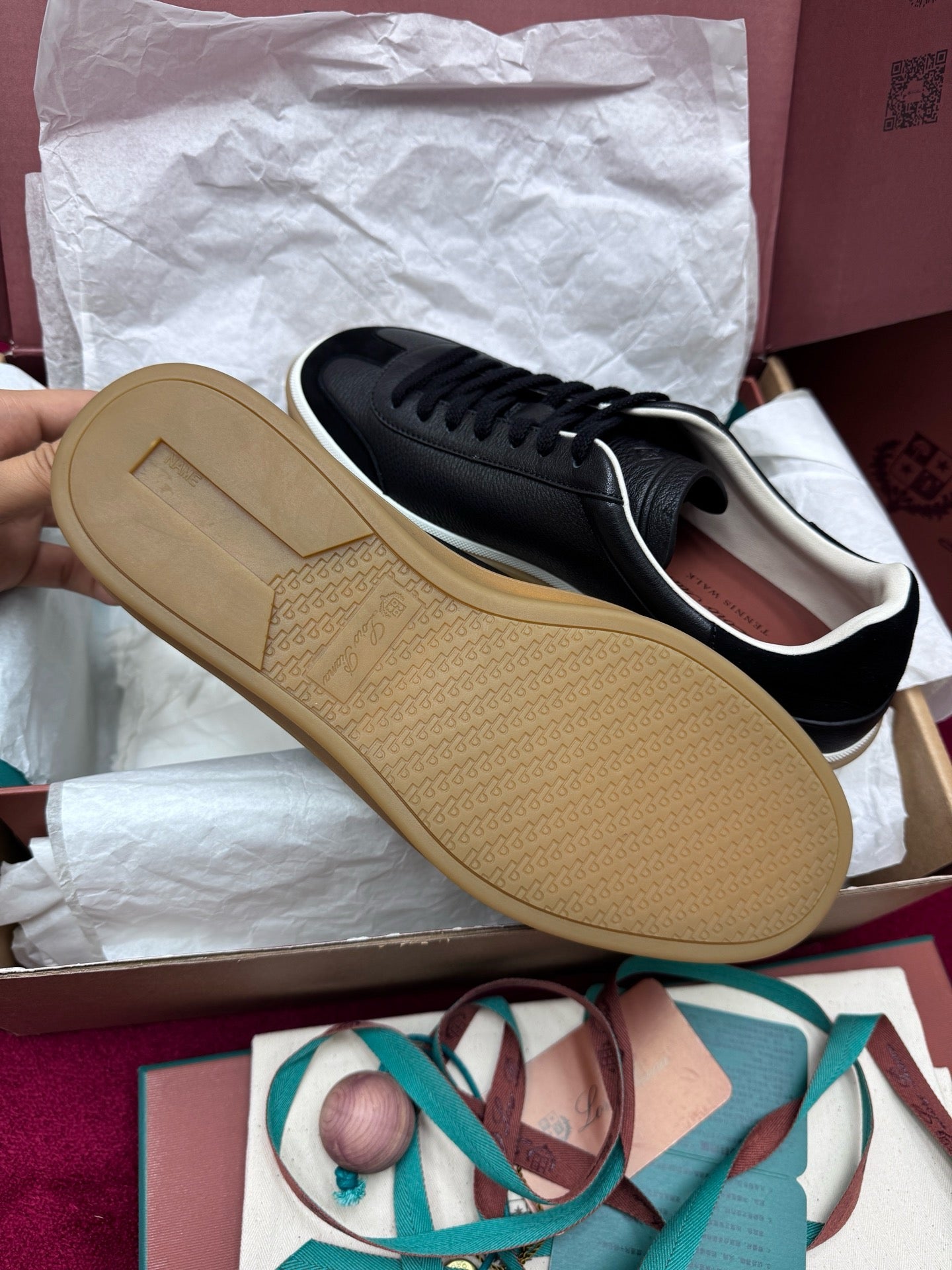 LP Sneaker