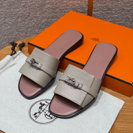Hermes Slippers