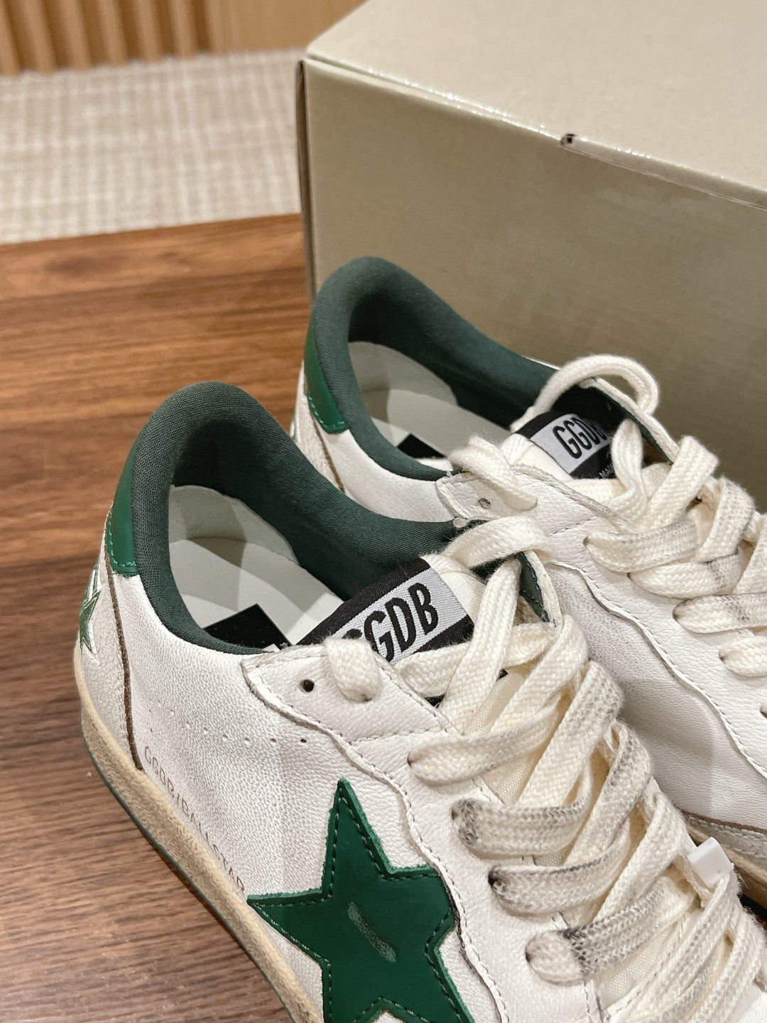 Golden Goose Sneaker