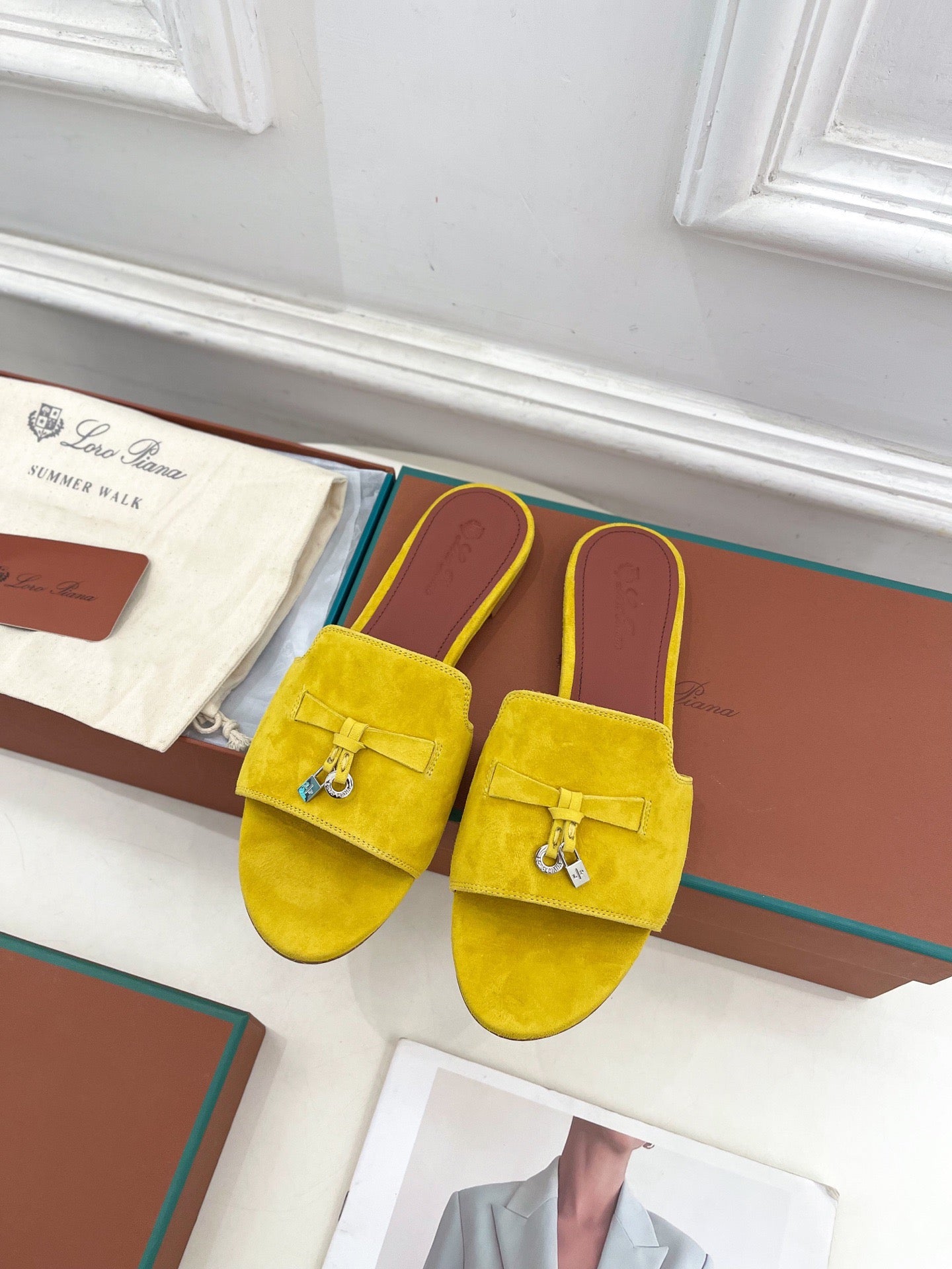 LP Sandals