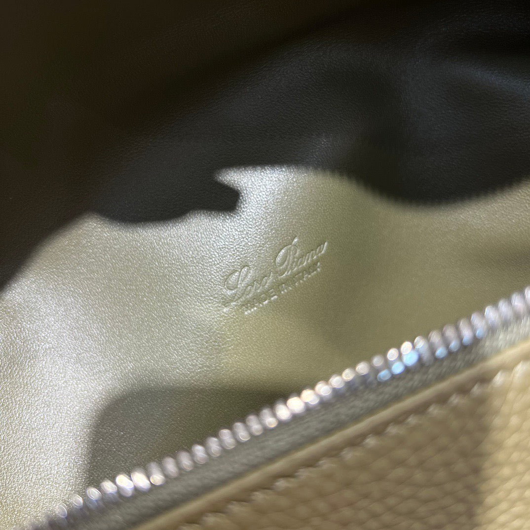 LP Extra Pocket L23.5 Backpack