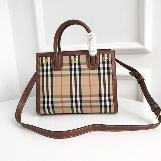 Burberry Vintage Two Handle Title Bag(26CM*13CM*20CM)