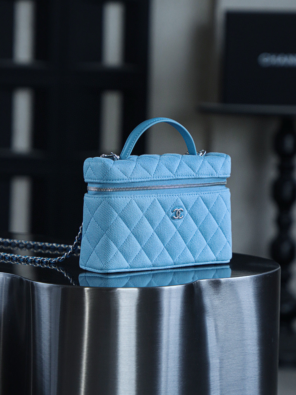 Chanel 25P LP Vanity Case