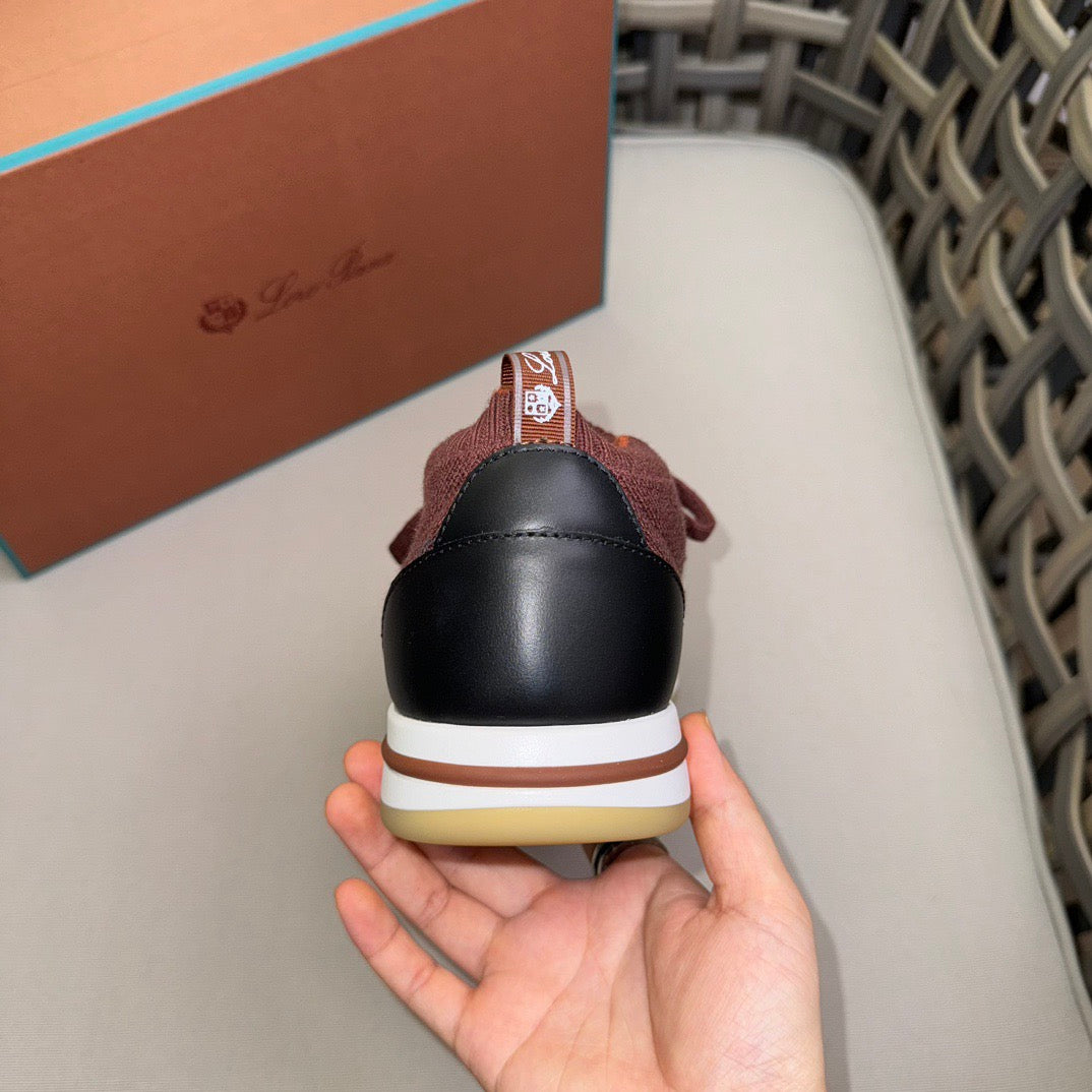 LP Sneakers