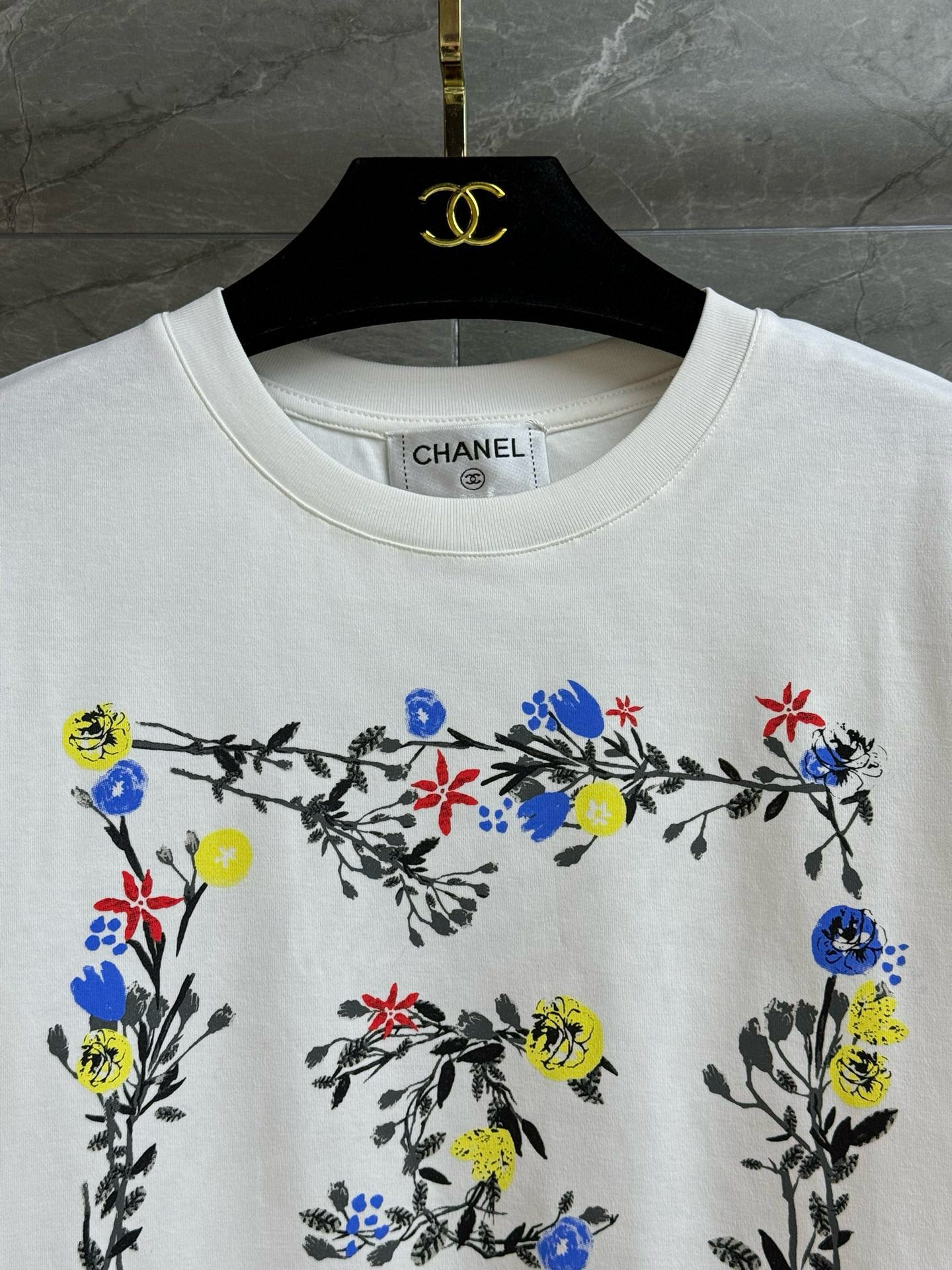 Chanel T-Shirt