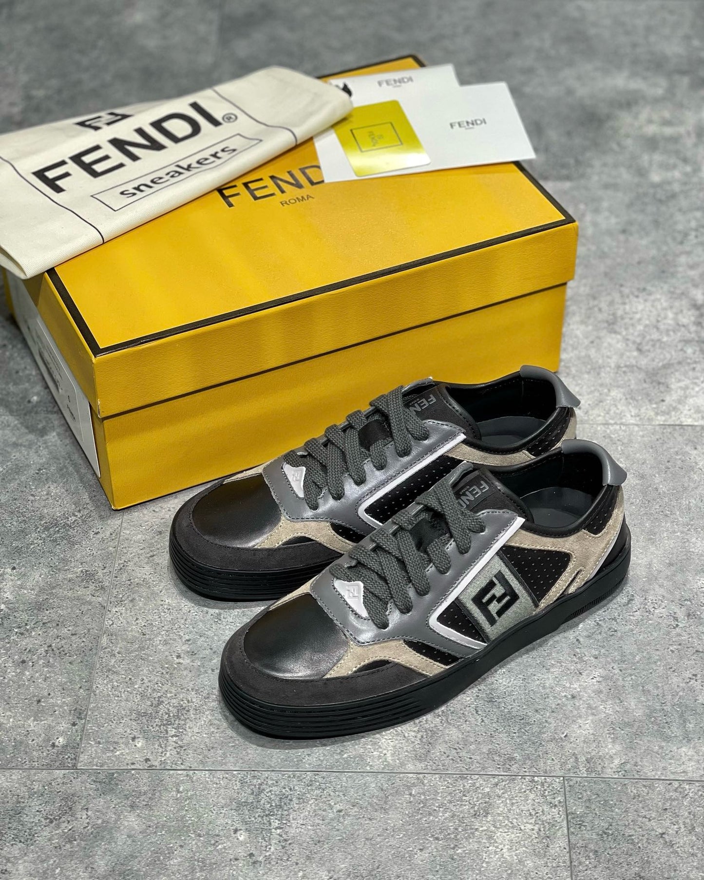 Fendi Sneakers