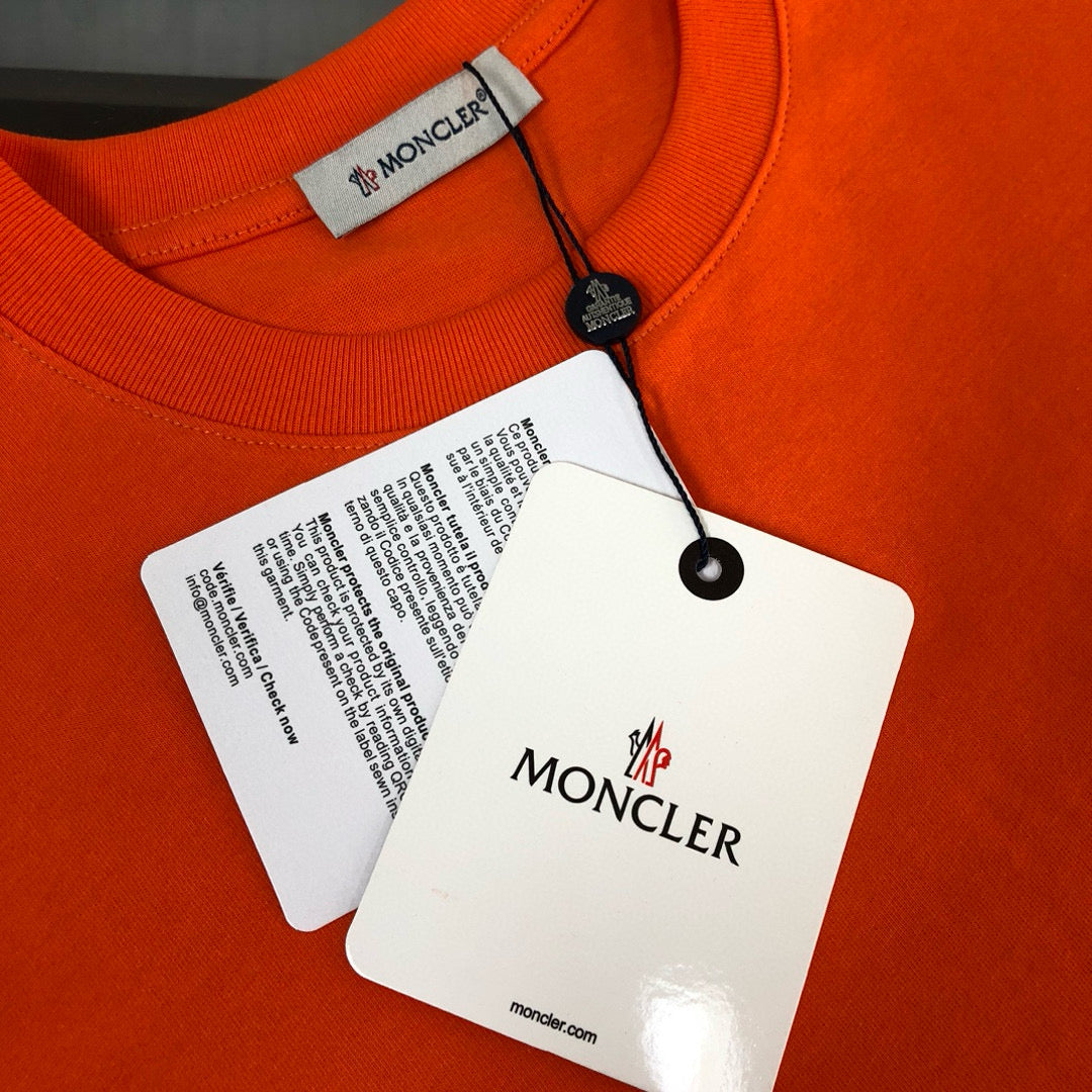 Moncler T-shirt