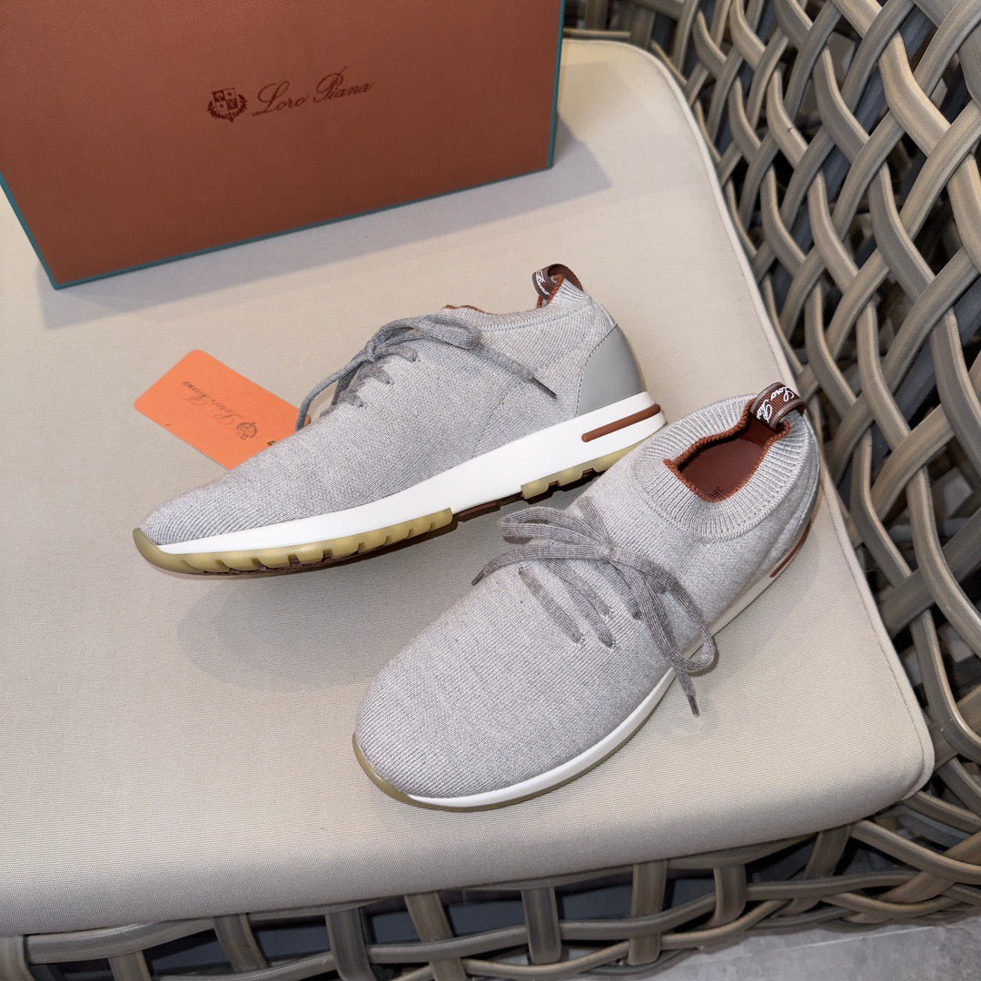 LP Sneakers