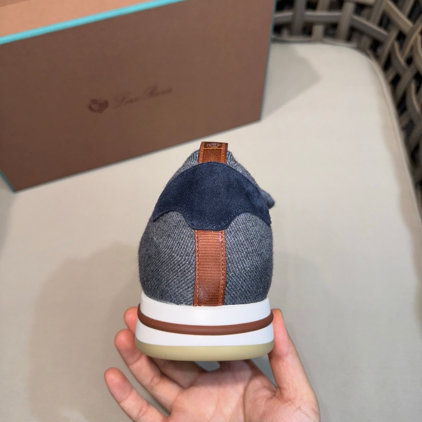 LP Sneakers