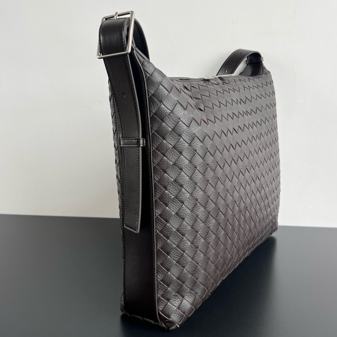 BV Hobo Bag 44x33x9CM