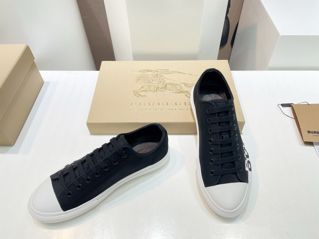 Burberry Sneakers