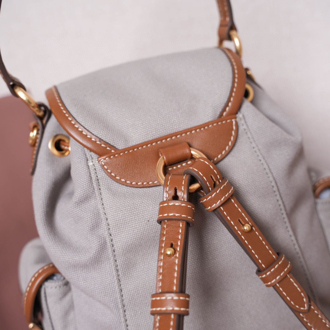Miu Miu Backpack 22x18x11.5cm
