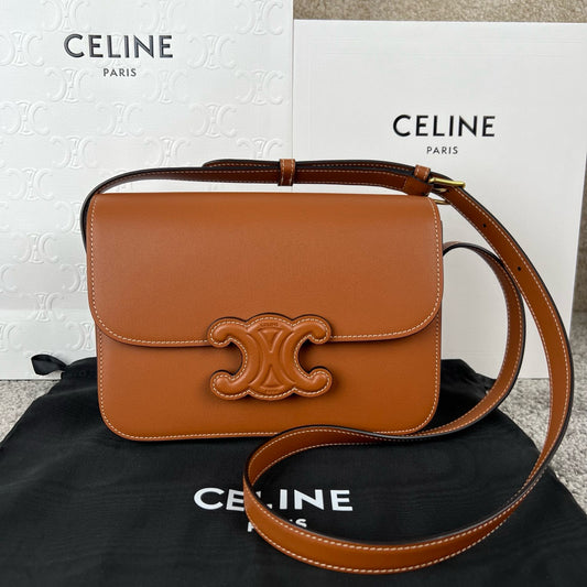 Celine Triomphe