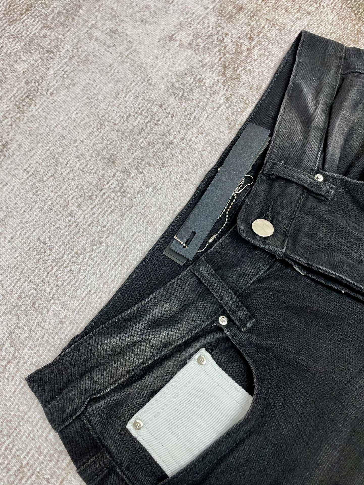 Amiri Jeans