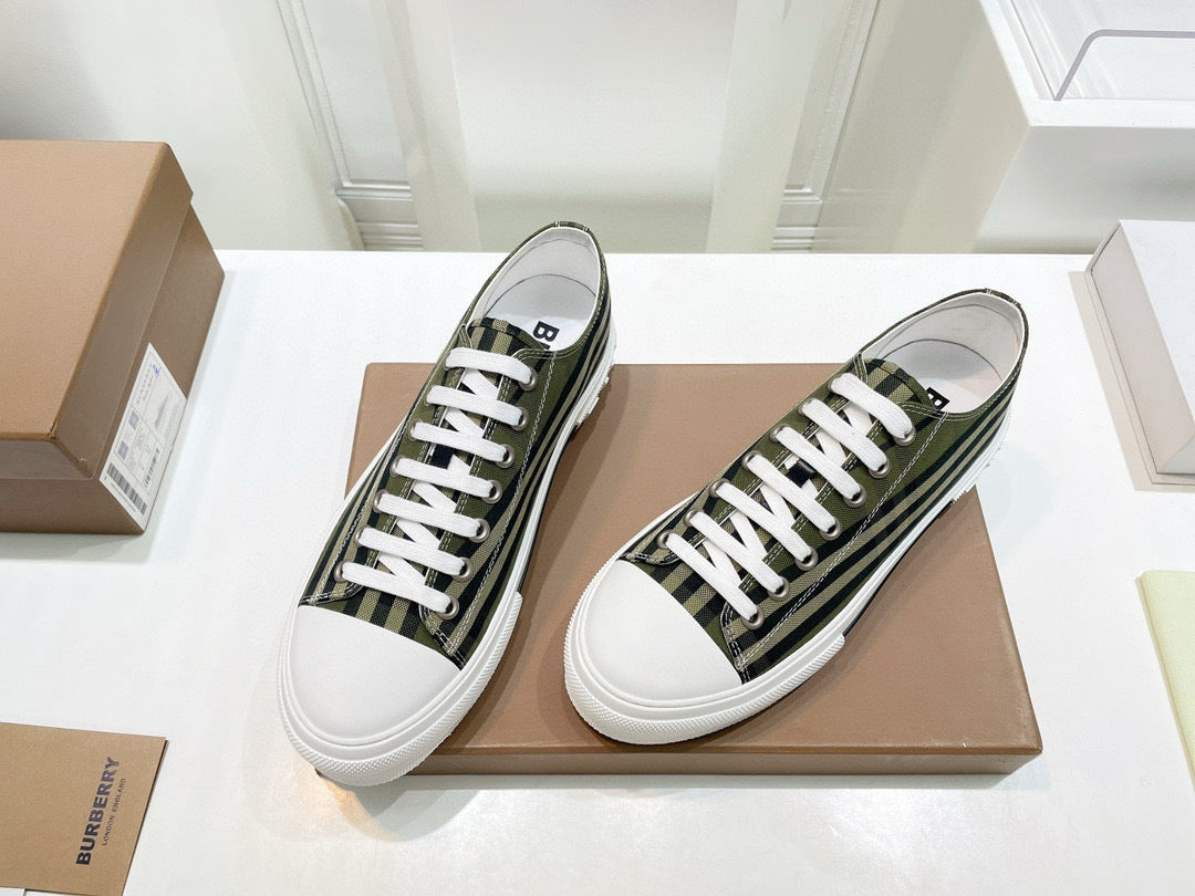 Burberry Sneakers