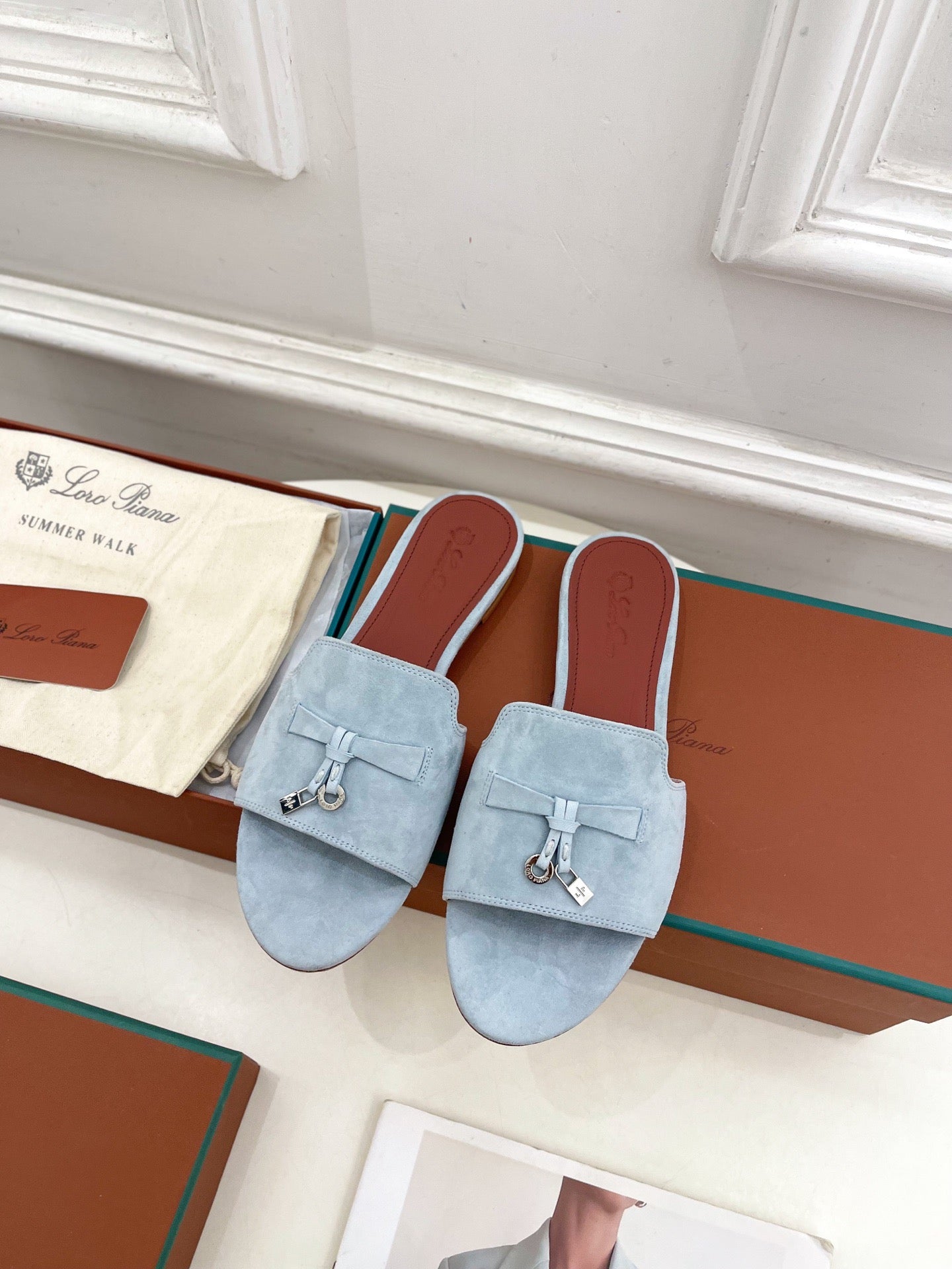 LP Sandals