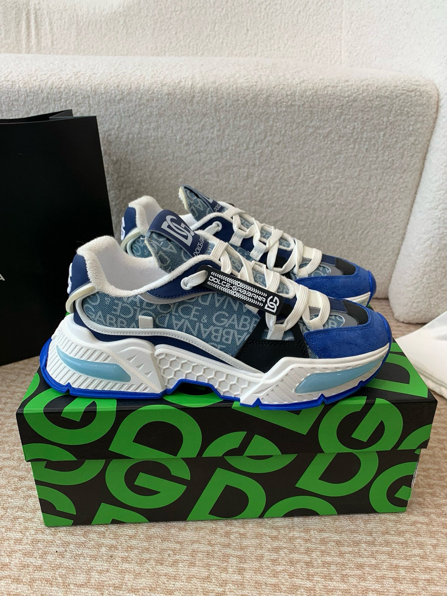 DG Sneakers