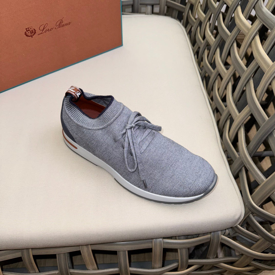 LP Sneakers