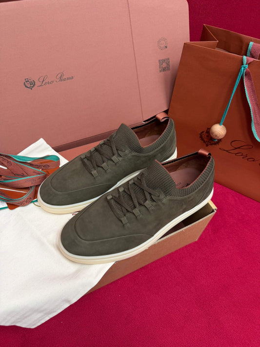 LP Sneakers
