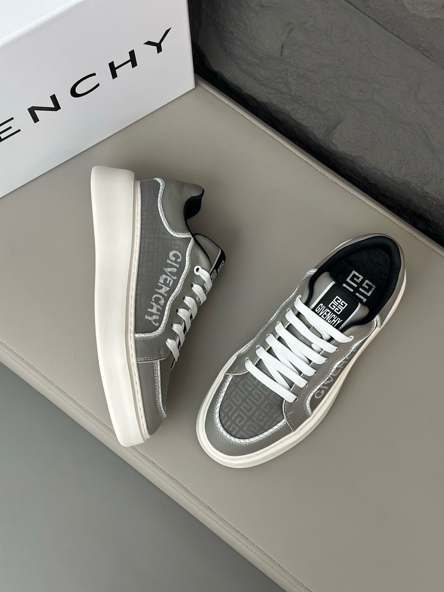 Givenchy Sneakers