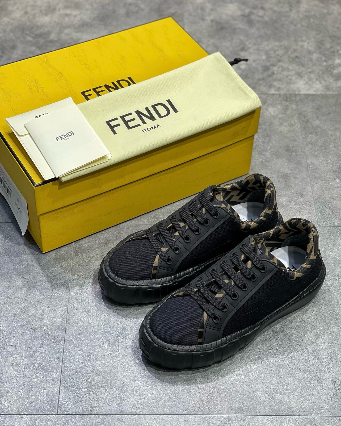 Fendi Sneakers