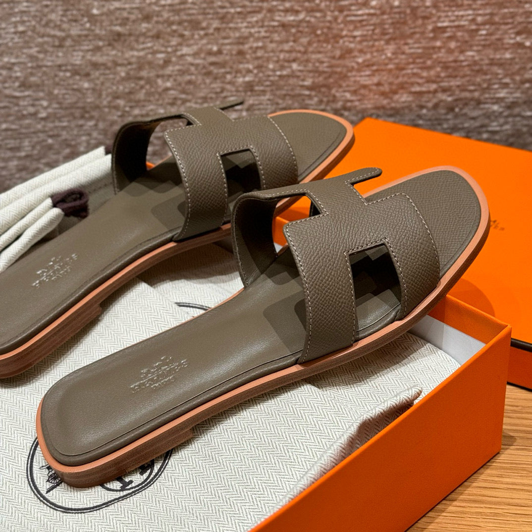Hermes Slippers