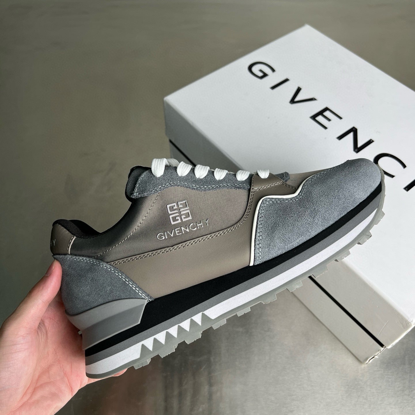 Givenchy Sneakers