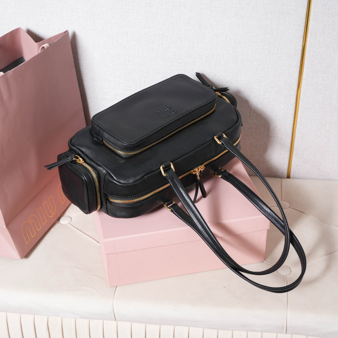 Miu Miu Handbag 32x15.5x11cm