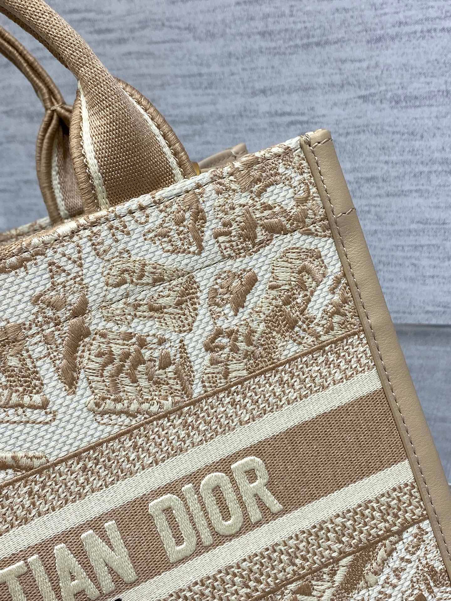 Dior Tote  26x12x21cm
