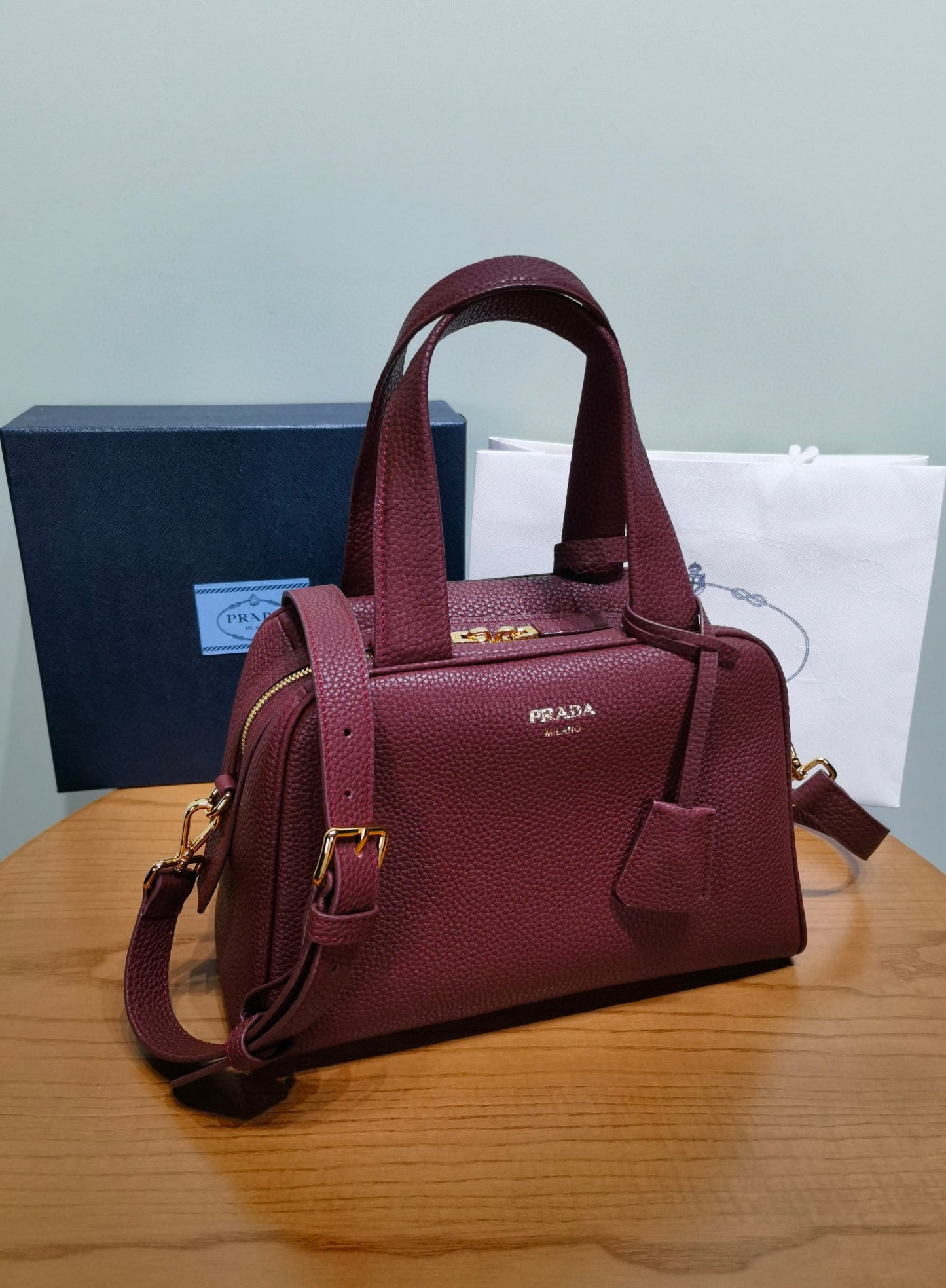 PD Leather Top-Handle Bag
 28x20x13cm
