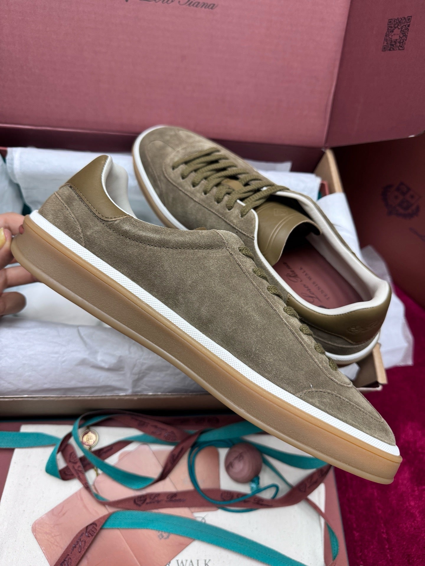 LP Sneaker
