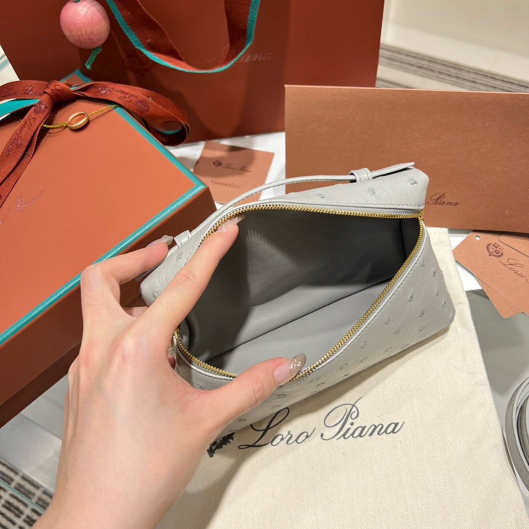 Loro Piana 19 Bag 19x7x12cm