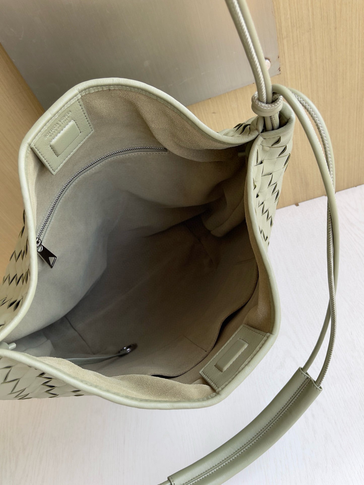 BV Sardine Hobo Bag 44x13x40cm